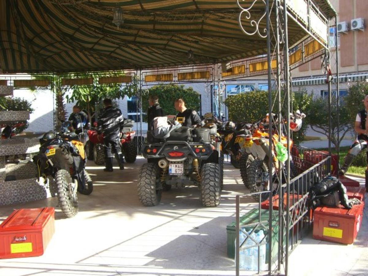 Motel Paris Dakar Selouane Exterior foto