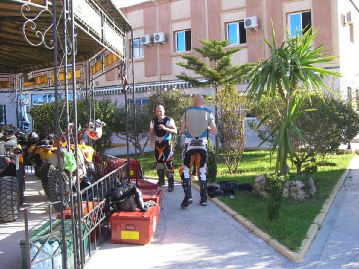 Motel Paris Dakar Selouane Exterior foto